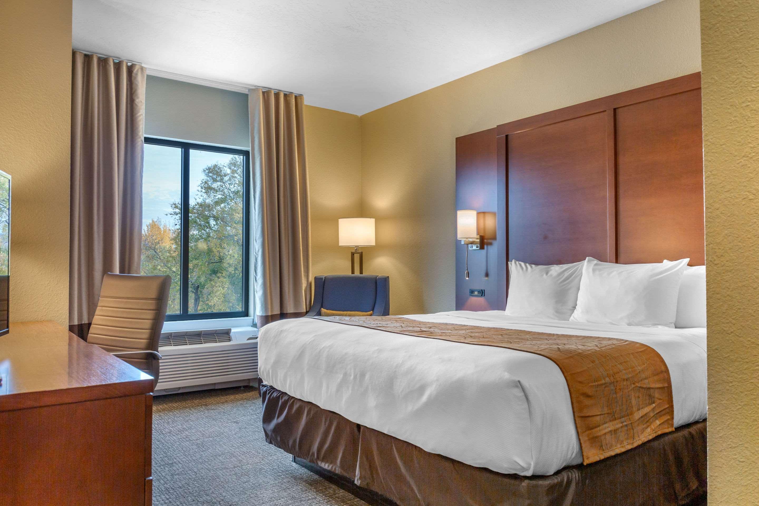 Comfort Inn & Suites Boise Airport Exteriör bild