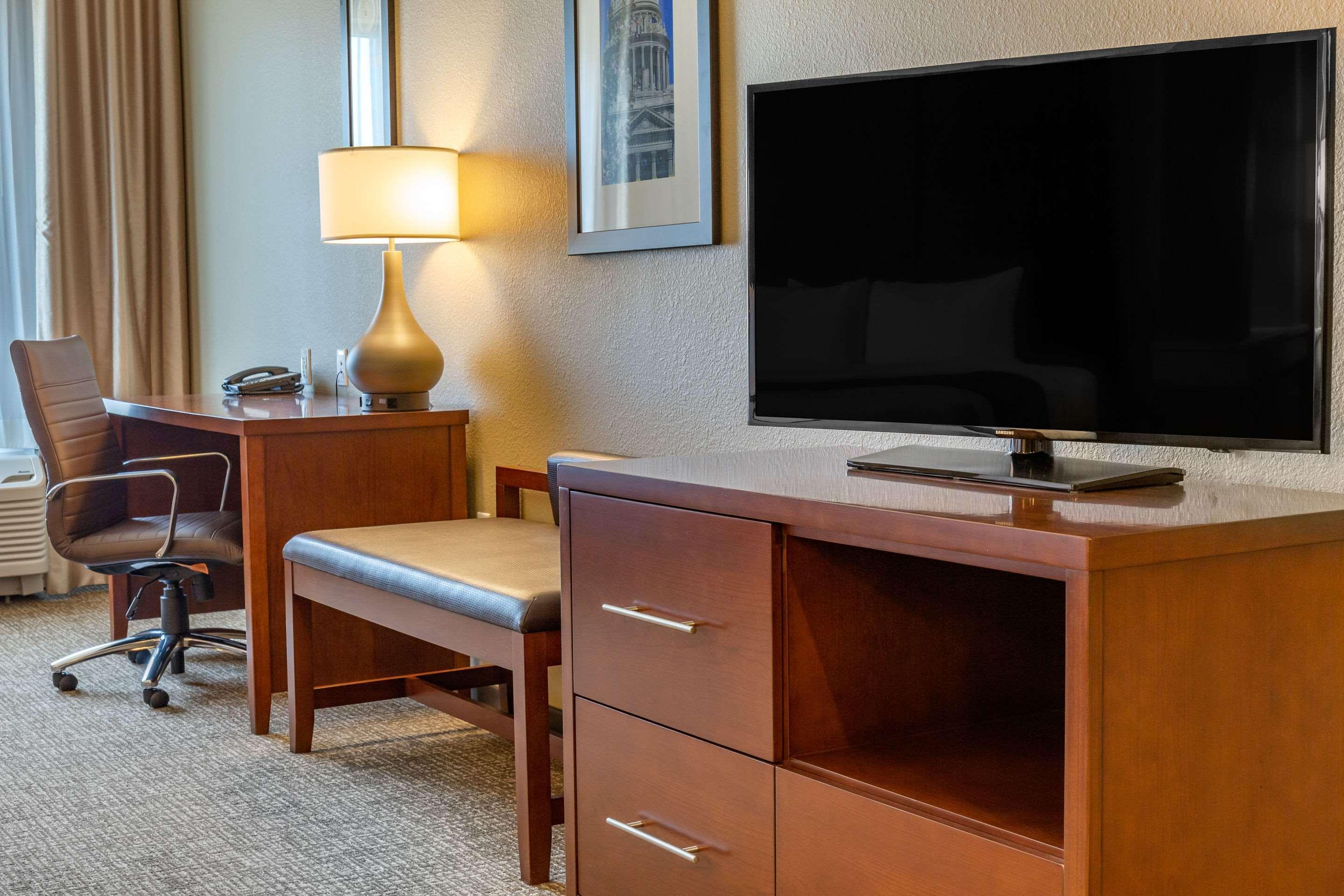 Comfort Inn & Suites Boise Airport Exteriör bild